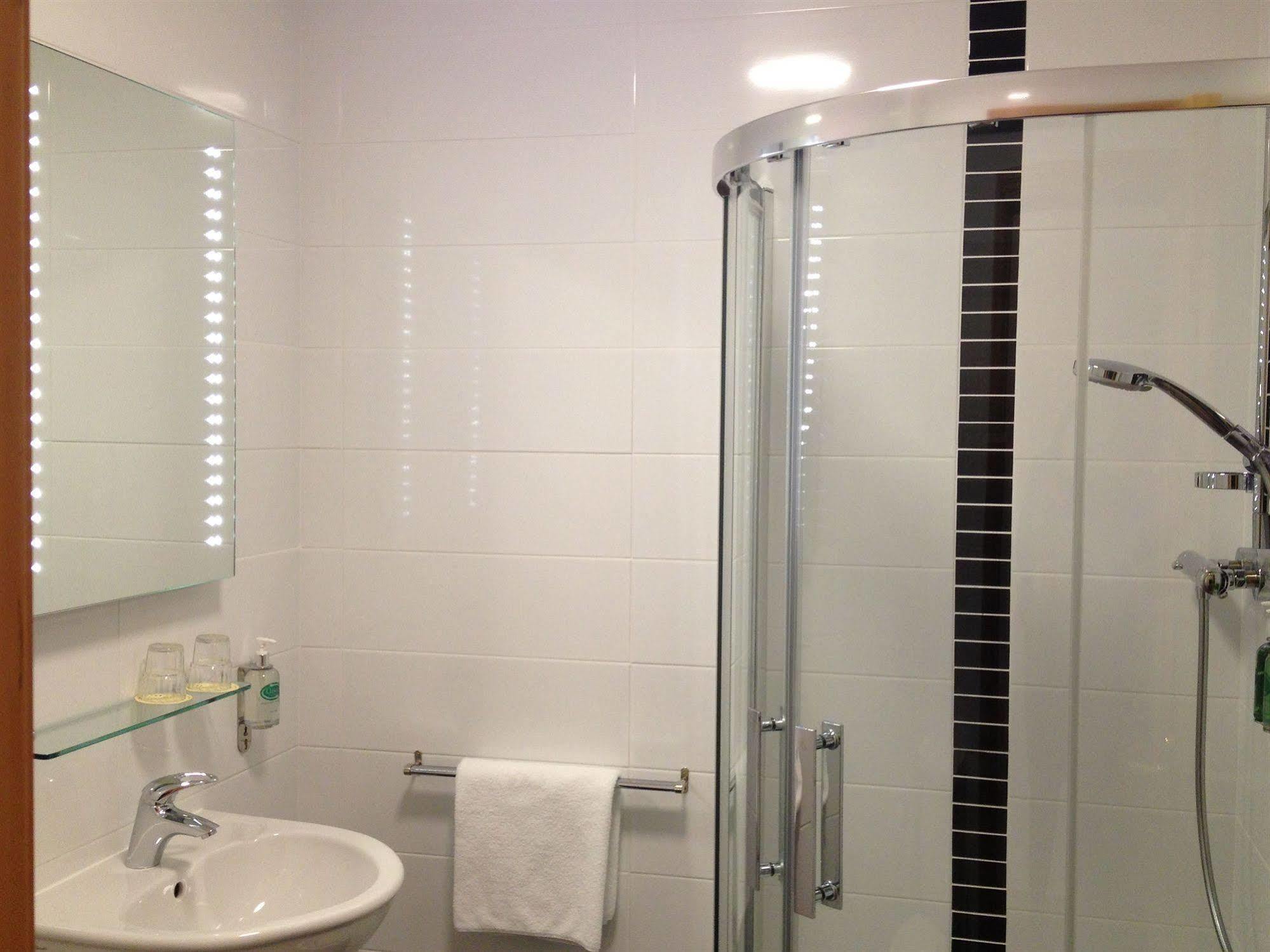 The Rose & V-spa 4* Ballybofey